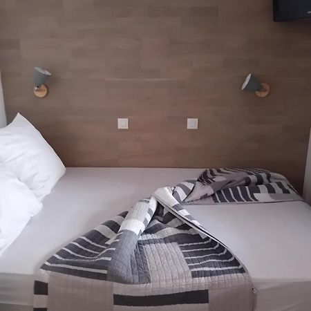 Appartement T2 Avec Piscine A 100 M De La Plage Six-Fours-les-Plages Luaran gambar