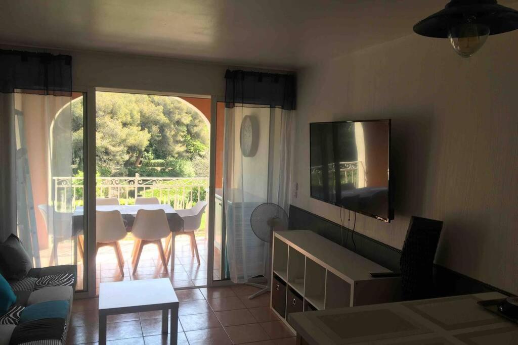 Appartement T2 Avec Piscine A 100 M De La Plage Six-Fours-les-Plages Luaran gambar