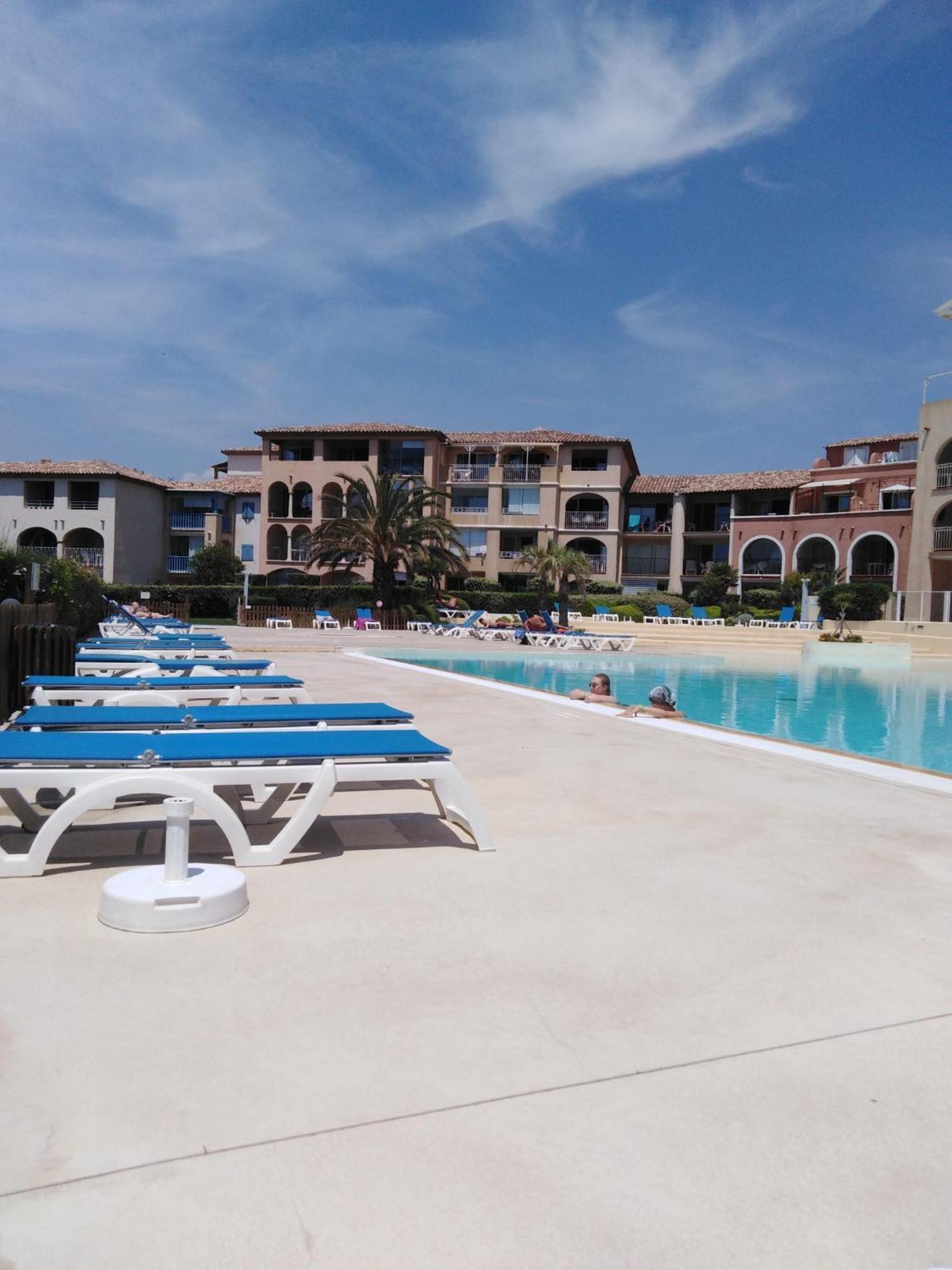 Appartement T2 Avec Piscine A 100 M De La Plage Six-Fours-les-Plages Luaran gambar